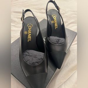 Chanel Black GoatSkin / Grosgrain Slingback Pointy Shoes